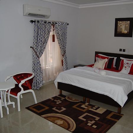 Nue-Crest Hotels & Suites Enugu Dış mekan fotoğraf