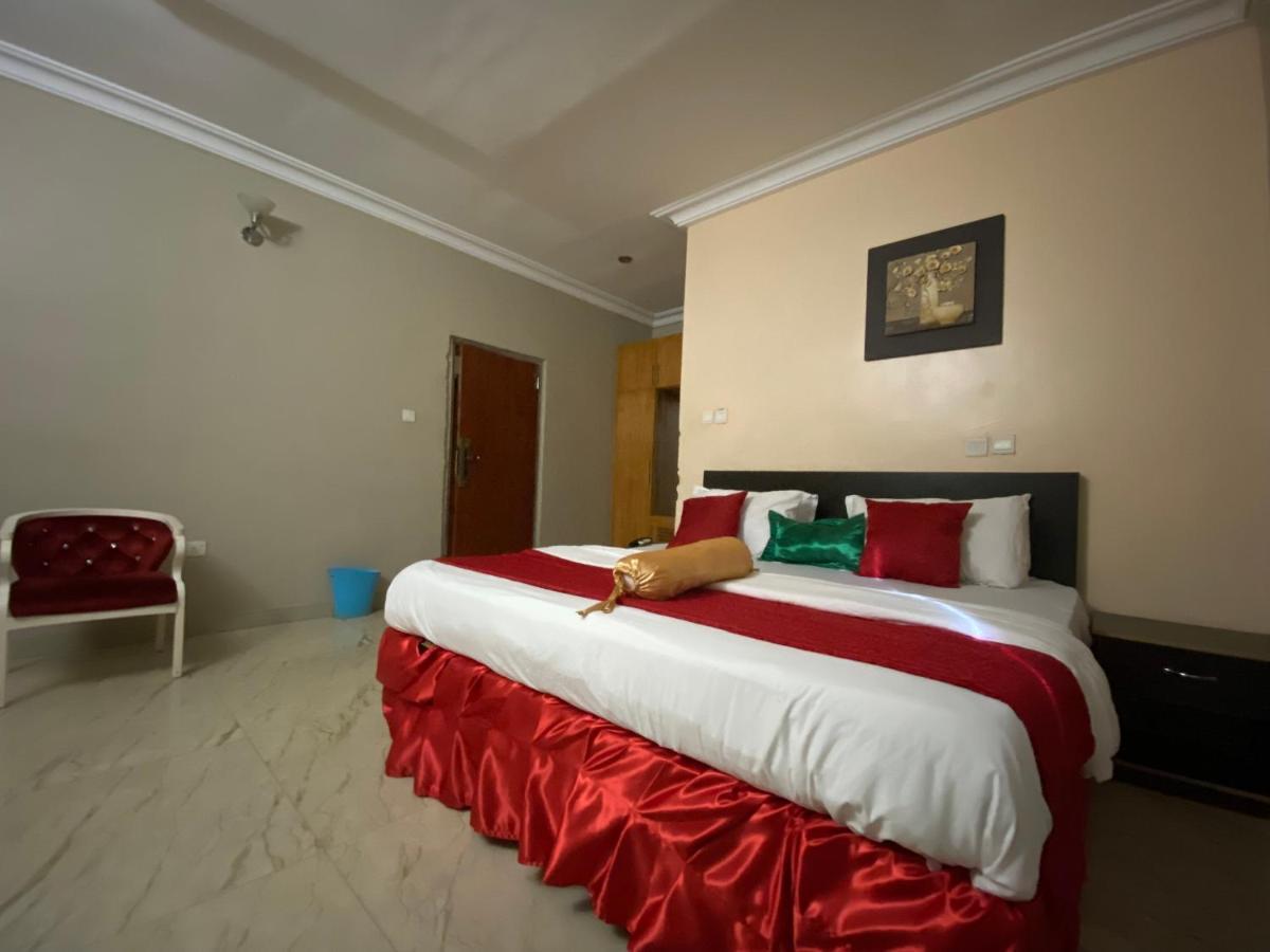 Nue-Crest Hotels & Suites Enugu Dış mekan fotoğraf