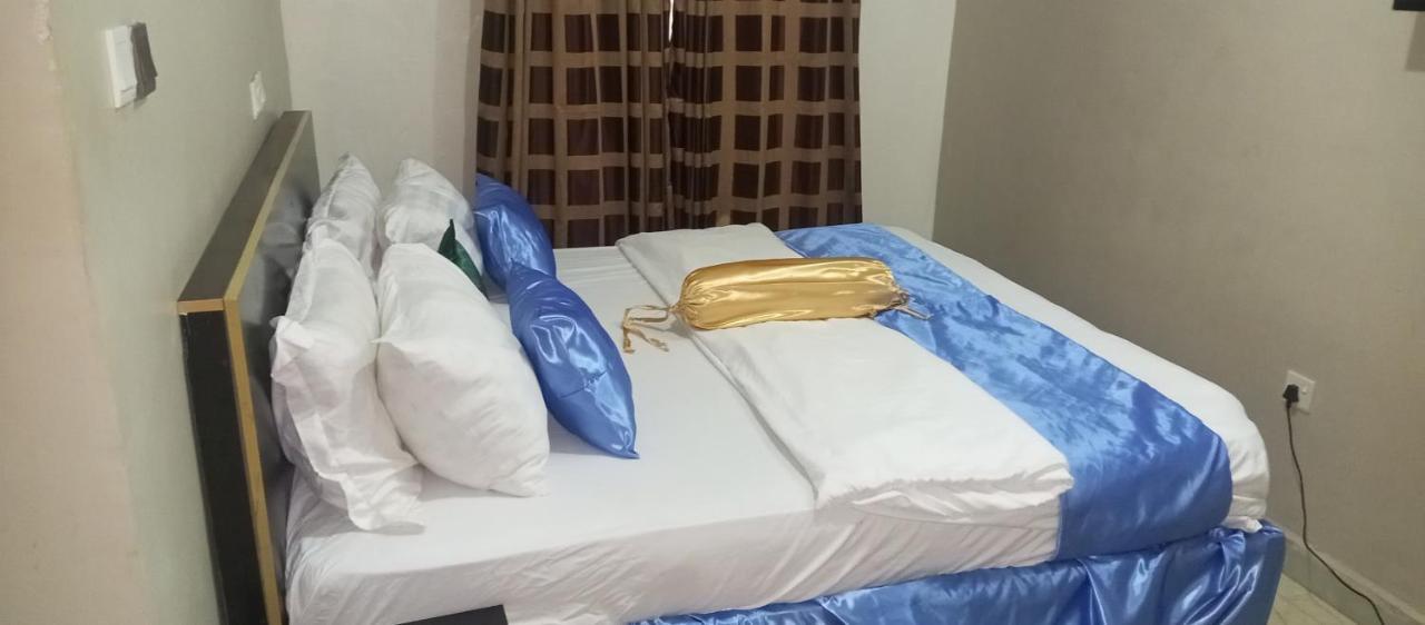 Nue-Crest Hotels & Suites Enugu Dış mekan fotoğraf