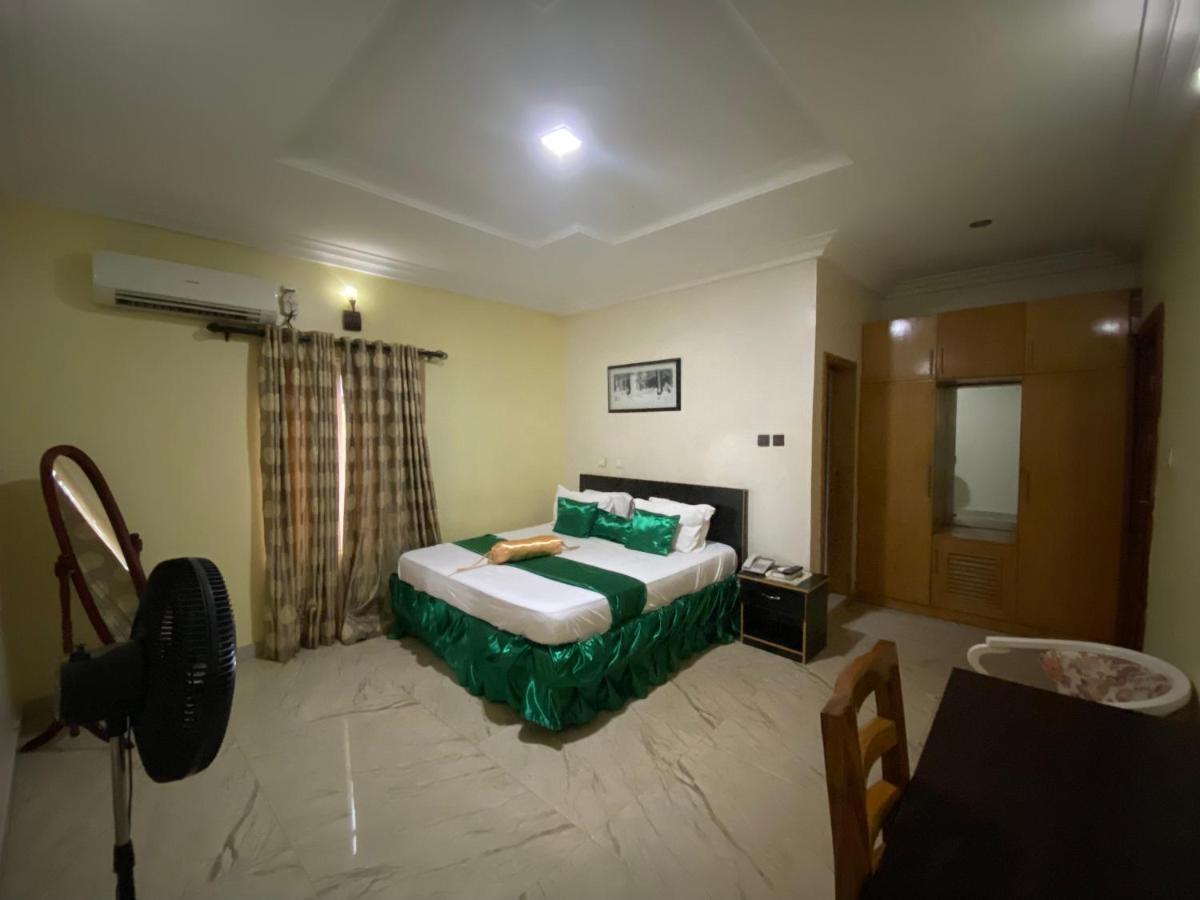 Nue-Crest Hotels & Suites Enugu Dış mekan fotoğraf