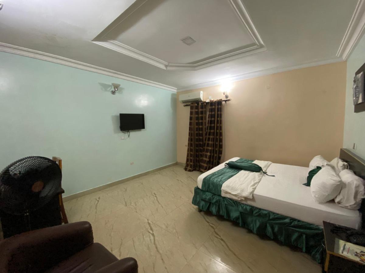 Nue-Crest Hotels & Suites Enugu Dış mekan fotoğraf