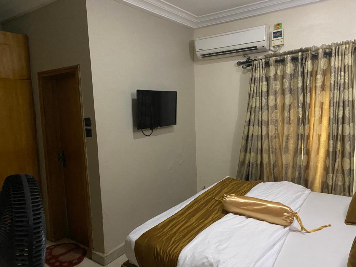 Nue-Crest Hotels & Suites Enugu Dış mekan fotoğraf