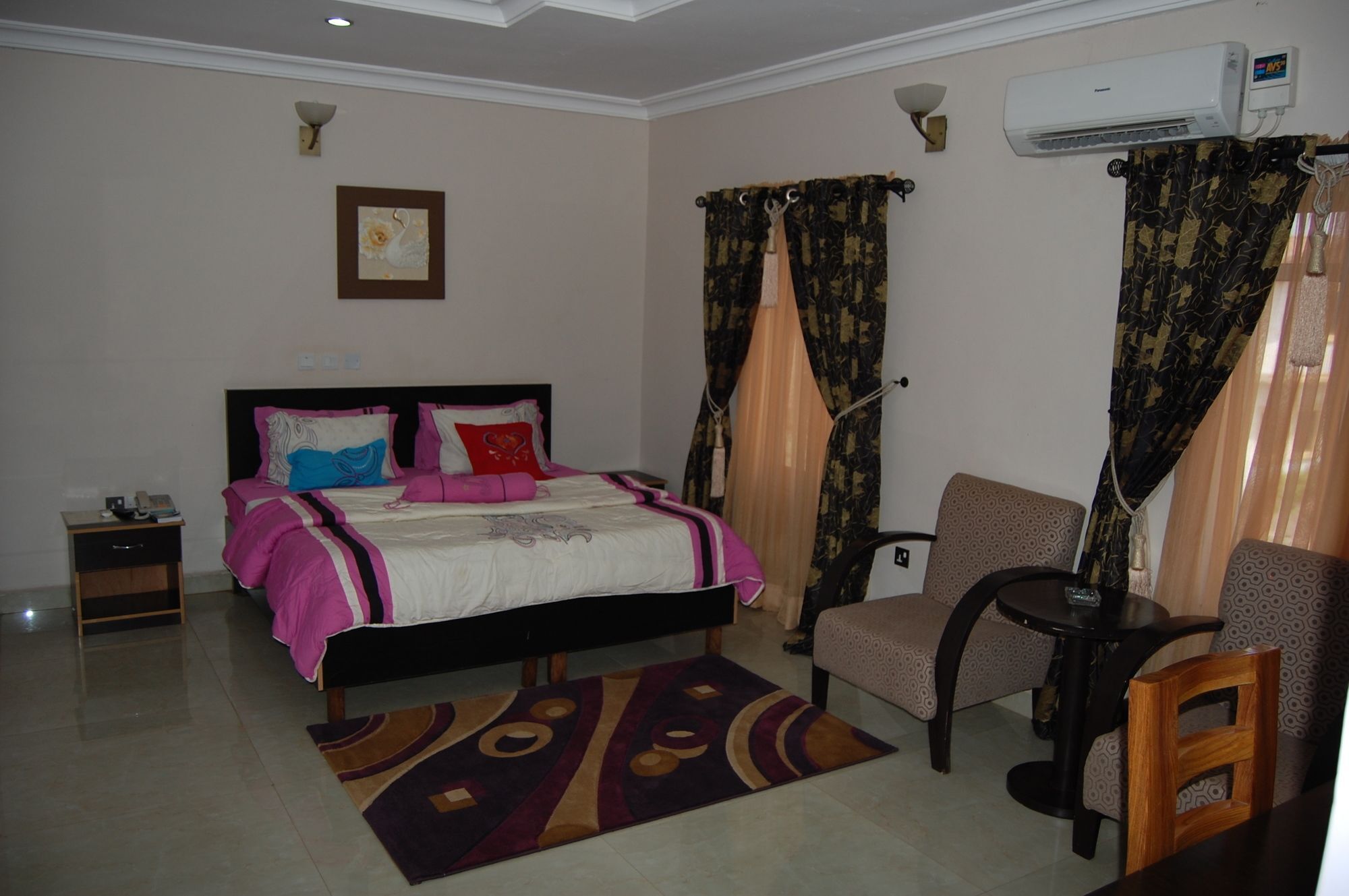 Nue-Crest Hotels & Suites Enugu Dış mekan fotoğraf